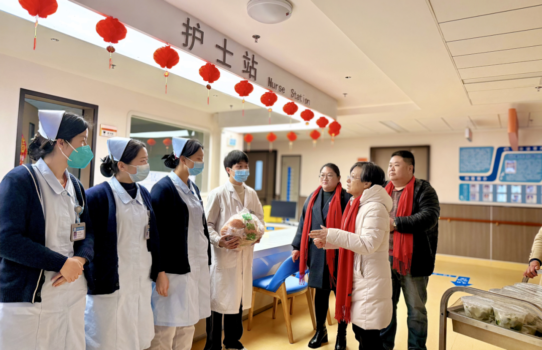 新春慰問送溫情，除夕關(guān)懷暖人心！